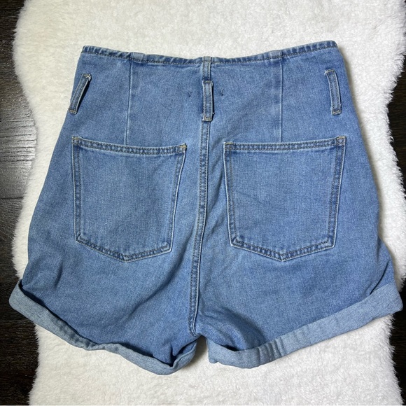 Nasty Gal High Rise Paperbag Denim Shorts Size 6 - Picture 6 of 9